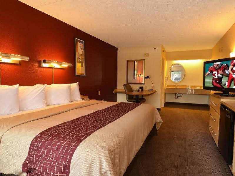Red Roof Inn Tampa - Brandon Εξωτερικό φωτογραφία