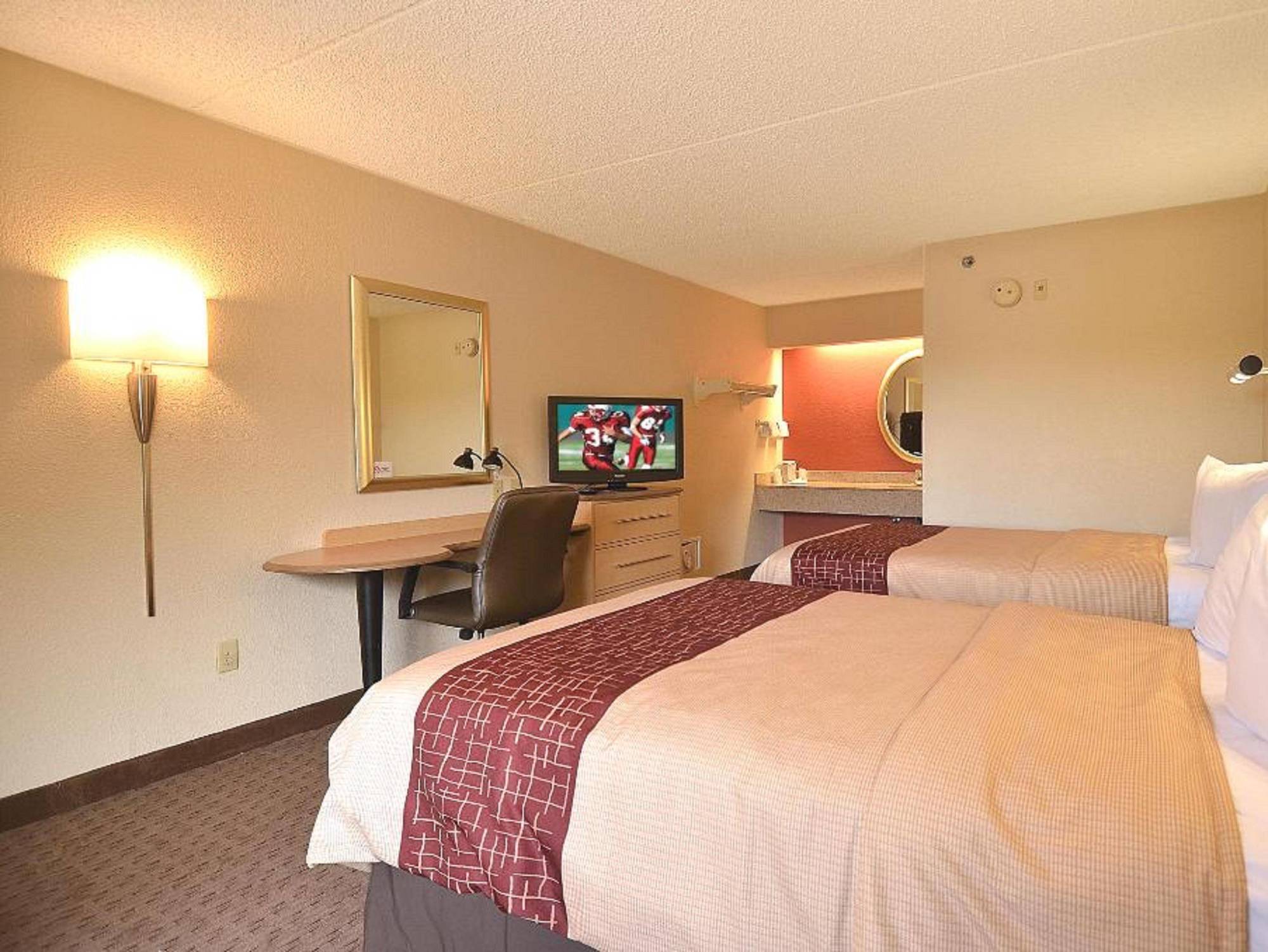 Red Roof Inn Tampa - Brandon Εξωτερικό φωτογραφία